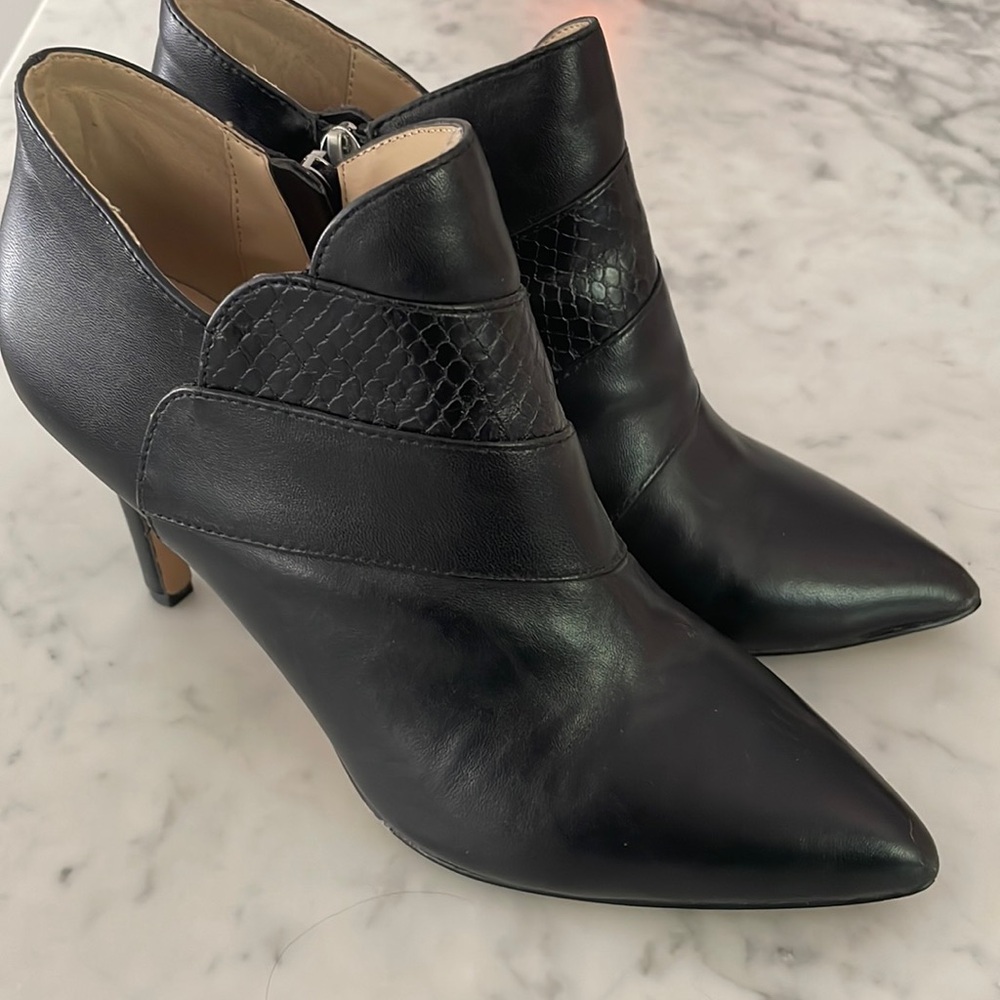 Adrienne Vittadini Black Leather Boot Heels